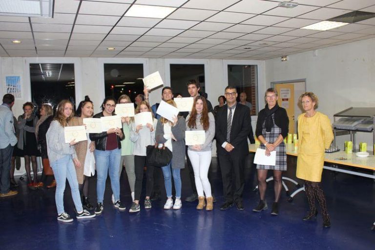 Cadre Photo Diplôme 15,2x20,3 Cm Avec Support - En Bois, Pour Bureau, Cadeau De Fin D'études